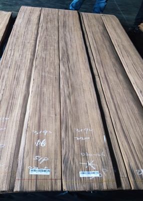 Fogli di rivestimento in legno compensato a taglio naturale in Burma Teak Quarter Cut e Crown Cut