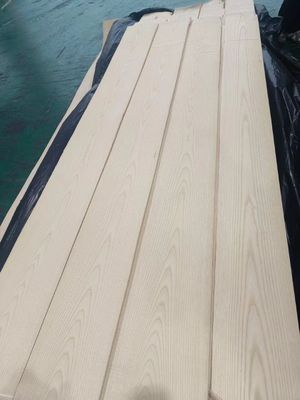 Legno bianco americano tagliato in fette di legno bianco naturale